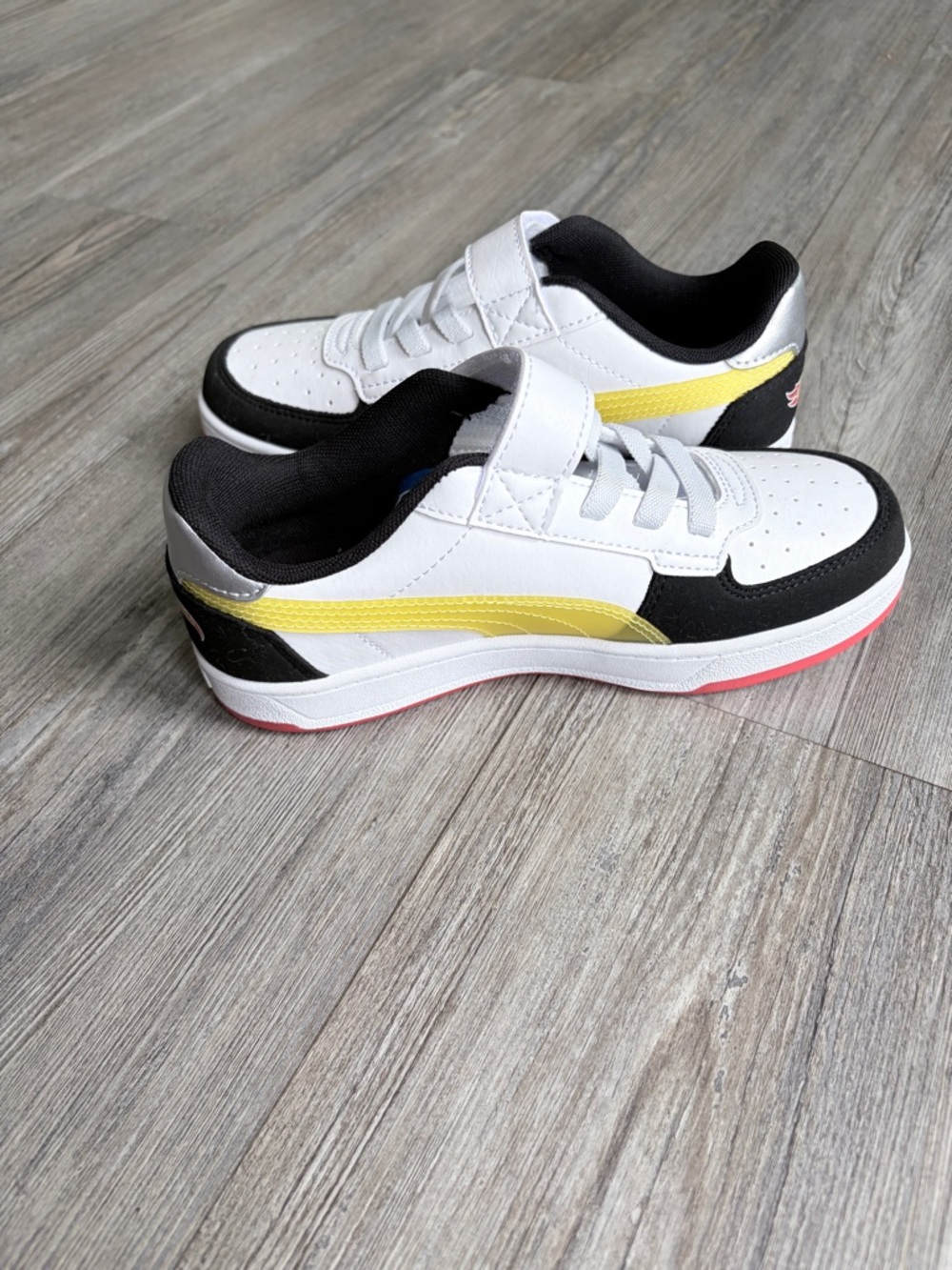 Puma Sneakers - Picture 6 of 9